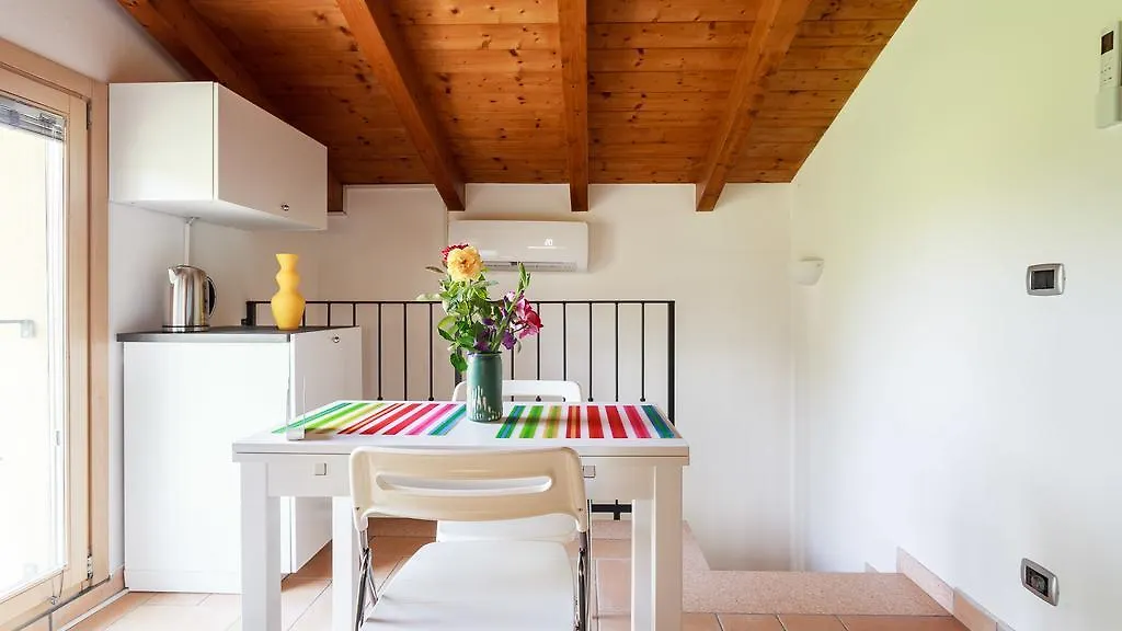 B&B Nido Sui Laghi San Donnino della Nizzola 0*,  Italy